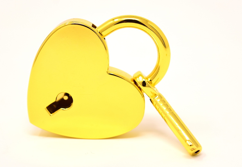 wealth, trust, gold, gold colored, emotion, connectedness, safety, single object, shaped, love, romantic, security, 4K, shiny, white background, together