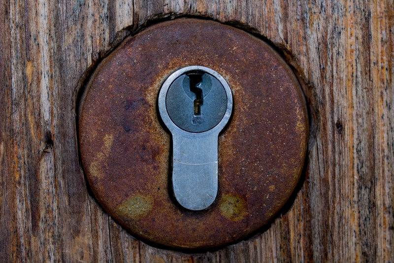 rusted, keyhole, close-up, old, rusty, protection, geometric shape, deadbolt, tree, handle, lock, castle, metal, weathered, 5K, safety, door, shape, textured