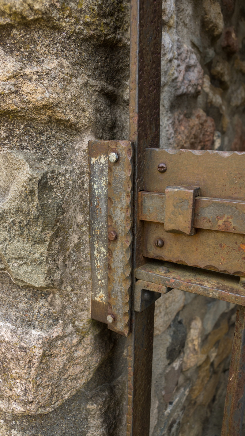 deterioration, security, castle, door, safety, protection, closed, gate, antique, hinge, day, rusty, focus on foreground, entrance, textured, lock, 5K