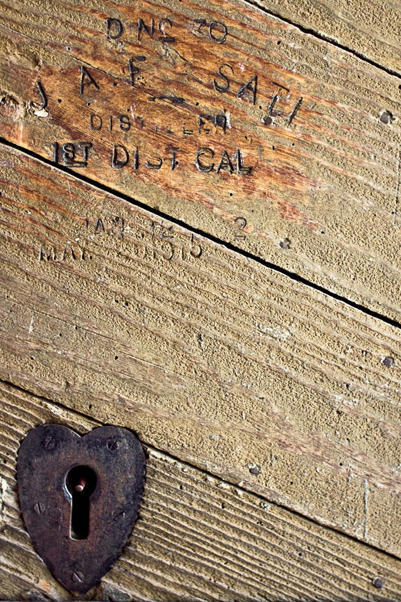 wood - Material, unlock, pattern, day, brown, 1080P, key, backgrounds, keyhole, text, heart, old, rusty, lock, open, safety, weathered, wooden, protection