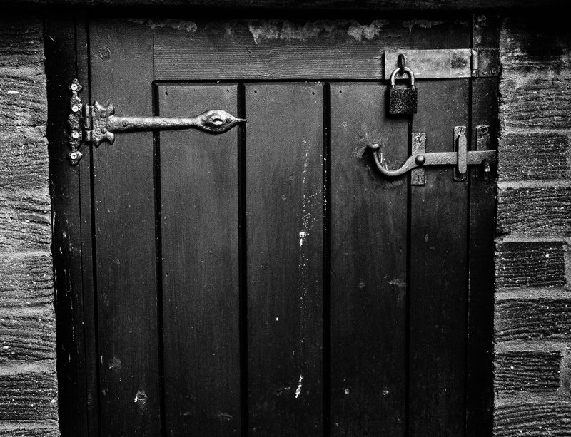no people, entrance, protection, handle, brown, lock, safety, doorknob, design, wood - material, wooden, 2K, open, unlock, latch, backgrounds, metal, wood