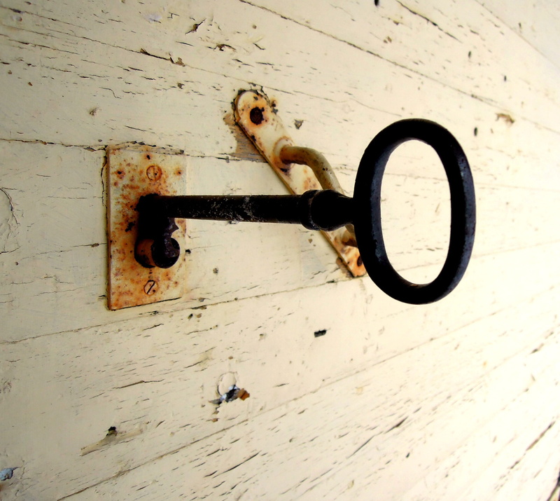 open, metal, white color, rusty, no people, lock, handle, security, latch, indoors, day, wood - material, safety, rust, entrance, close-up, door, wood