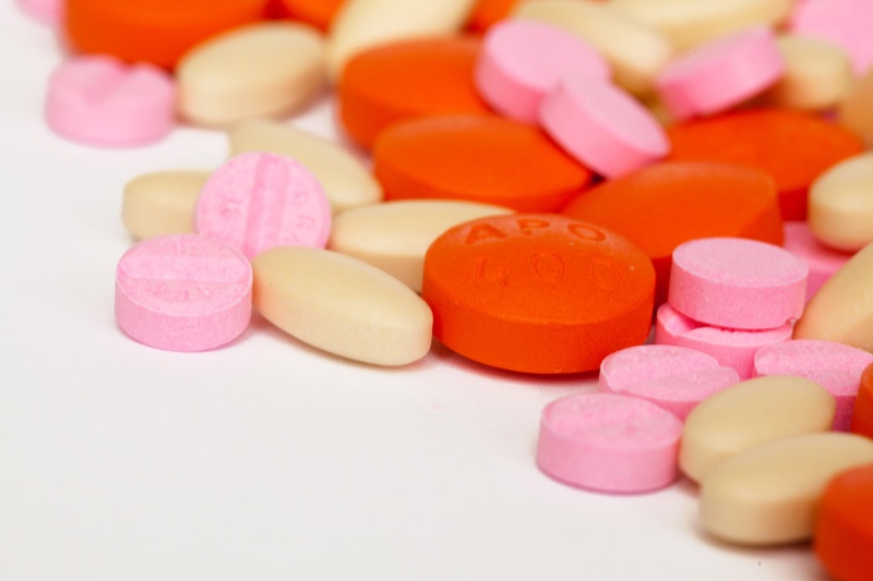 color, tablets, selective focus, medical, medicine, choice, treatment, nutritional supplement, studio shot, capsule, abundance, pain, pills, pharmaceutical