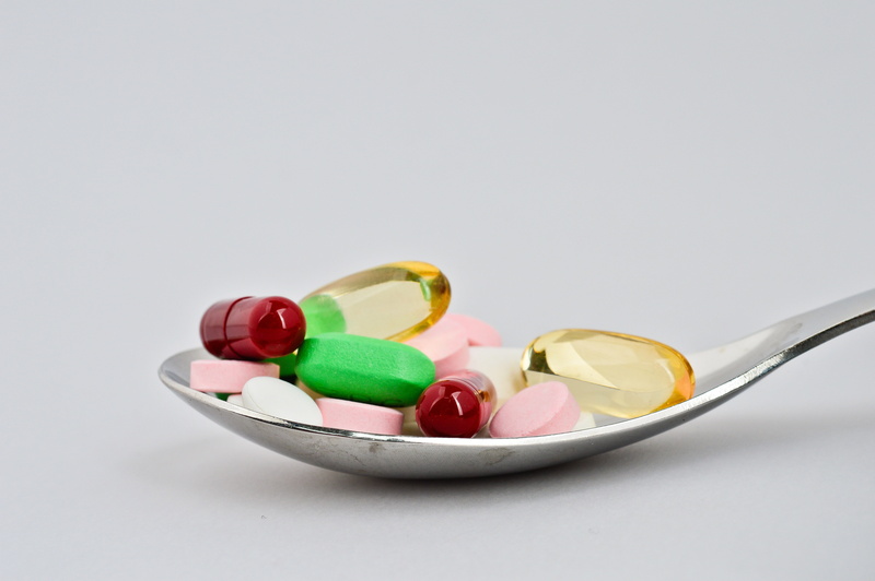 capsule, indoors, studio shot, variation, Medicine, food, healthcare And Medicine, white background, nutritional Supplement, choice, vitamin, dose, kitchen utensil