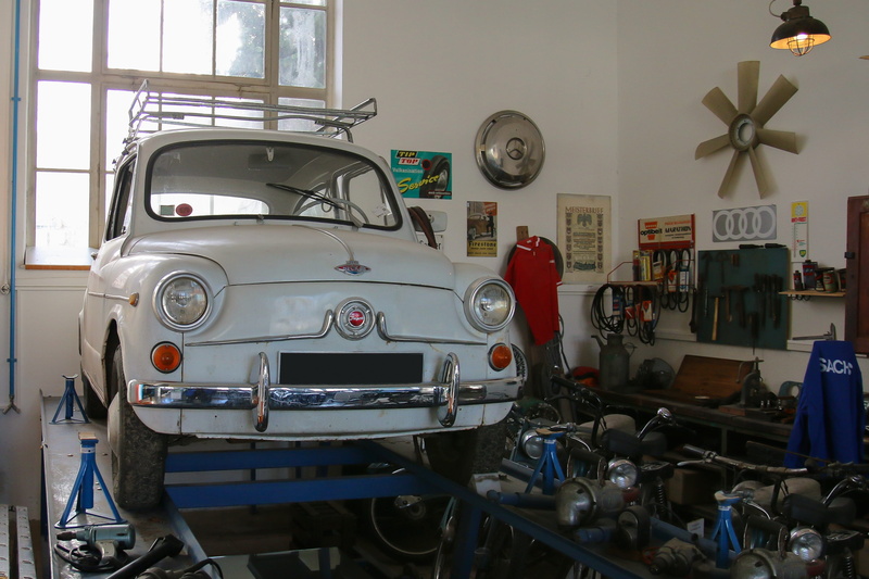auto repair shop, standing, day, machinery, auto repair, vehicle, healthcare and medicine, occupation, auto, protection, skill, red, table, working, workshop