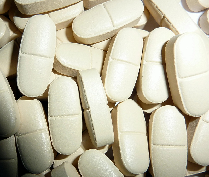 close-up, pills, no people, dose, high angle view, healthcare, pill, white, full frame, medical, food and drink, lot, 2K, indoors, pharmacy, white color