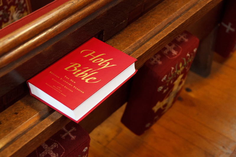 law, pew, holy, old, the past, jesus, publication, architecture, 1080P, belief, wood - material, non-western script, communication, church, brown, sign