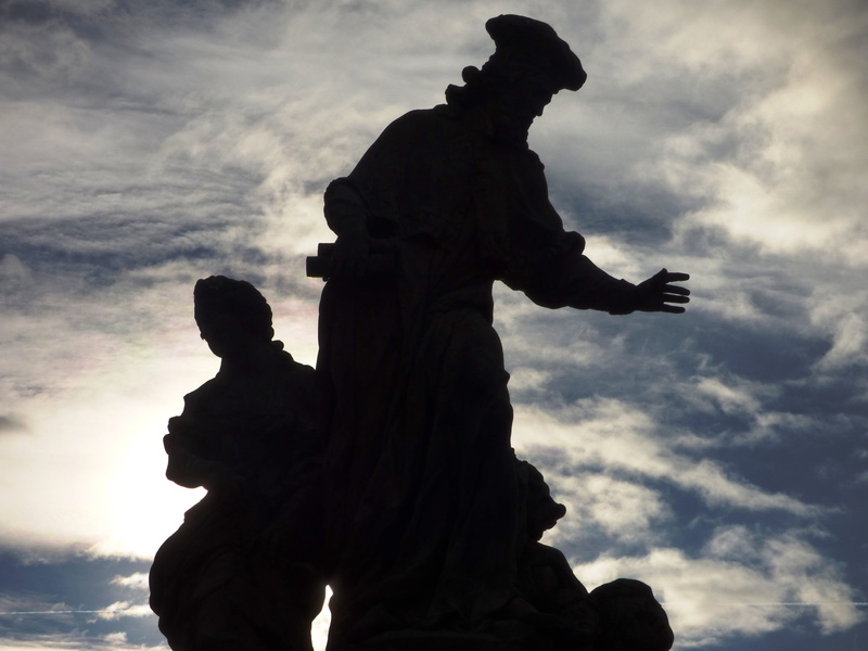representation, male likeness, nature, memorial, Shadow, statue, fine art statue, the sage, cloud - sky, hand, Sculpture, angel, 4K, creativity, instruct