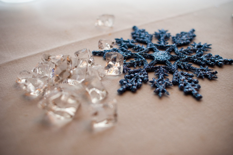 snow, ice, romance, party, clear, blue, present, winter, indoors, still life, decor, top, surprise, copy space, no people, invitation, close-up, wonder land