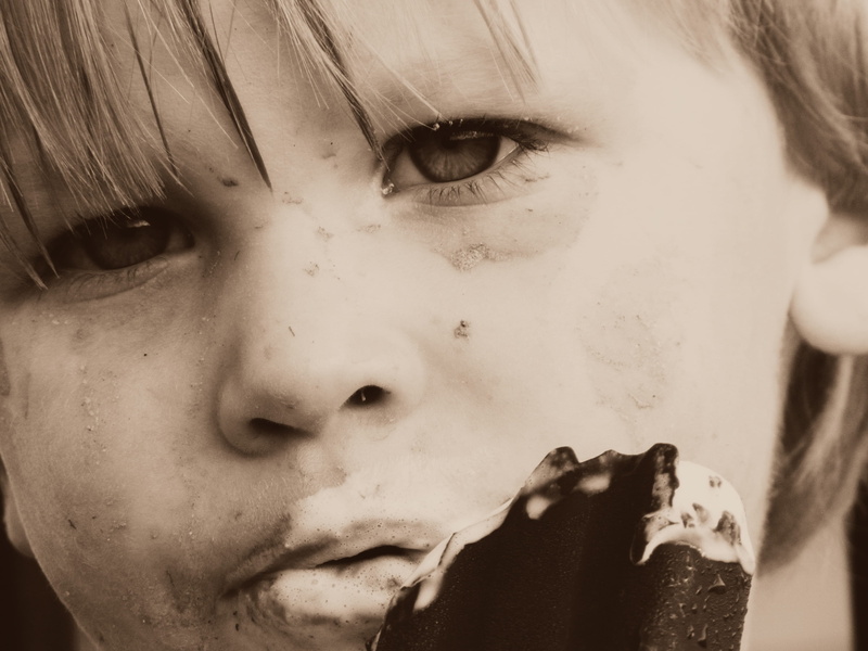 indoors, women, 4K, male, photo, teenager, one person, front view, body part, sepia, closeup, son, females, toddler, family, real people, treat, cute