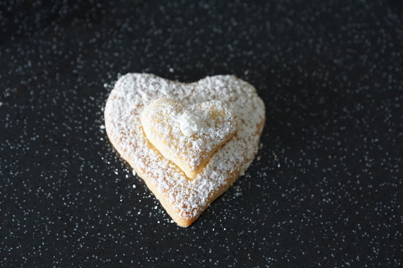 food, sweet, 5K, bakery, snack, white, no people, love, emotion, pastries, cookie, indoors, freshness, close-up, powder, gourmet, black background, request