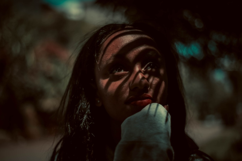 teenager, contact lens, accessories, 5K, finger, social issues, portrait, aggression, teeth, sadness, horror, thumbs up, woman, depression - sadness, person