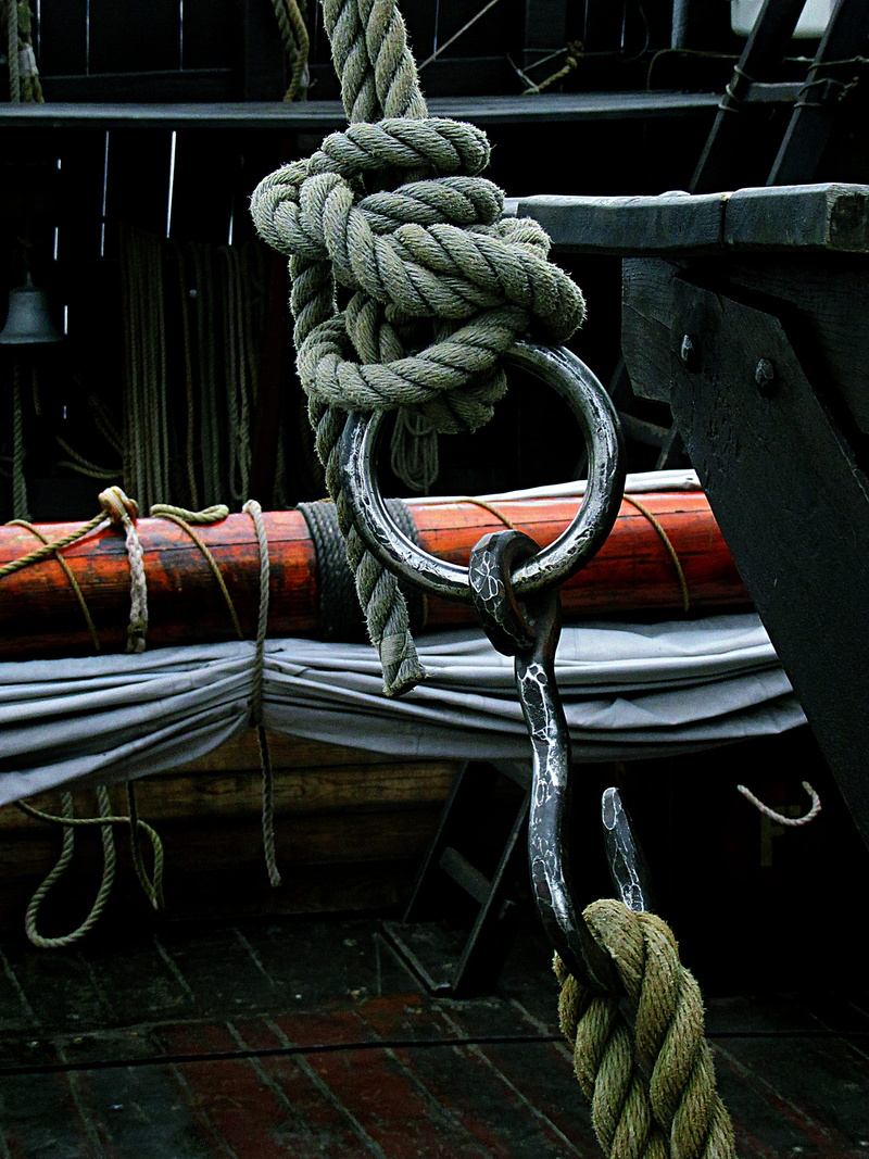 protection, metal, strength, no people, knot, military uniform, chain, tangled, port, still life, accessories, life buoy, day, water, navy, mode of transportation