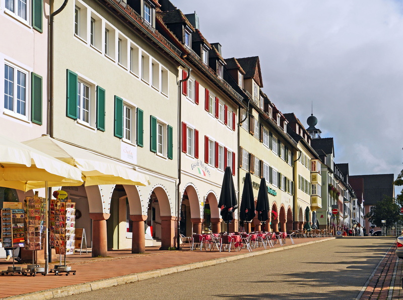 sunlight, row of houses, hanging basket, outside catering, northern black forest, shops, gabled houses, cafe, built structure, 4K, historic market square