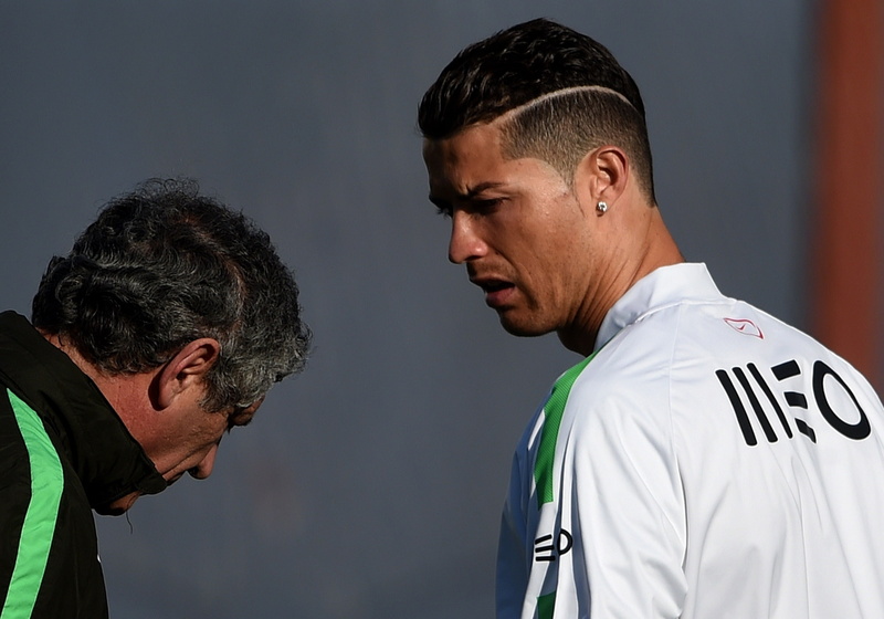 young men, clothing, doctor, aggression, occupation, headshot, two people, side view, athlete, portrait, cr7  pictures, profile view, face to face, men
