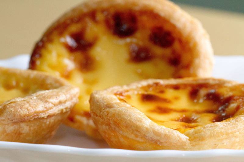 focus on foreground, pies, cheese, close-up, flaky pastry, temptation, food and drink, platter, freshness, puff paste, food, tart, baked, still life, potato