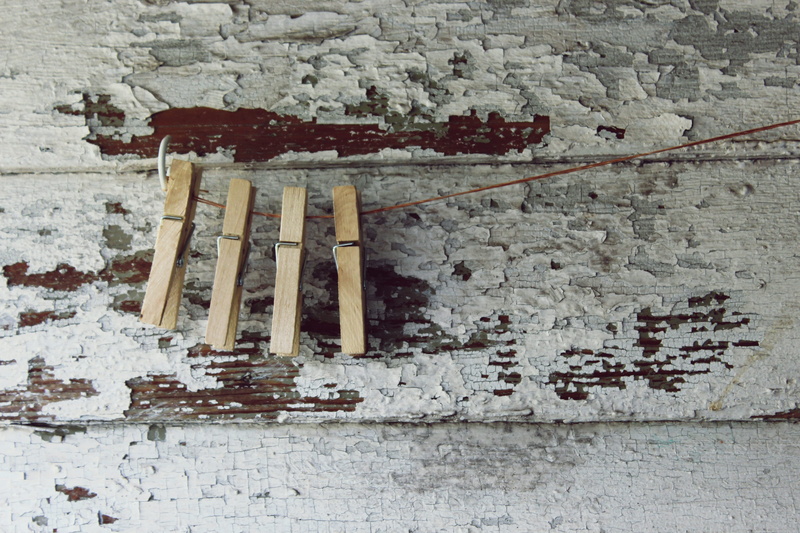cold temperature, layers, chipped, built structure, hook, flaking, outdoors, string, textured, 4K, snow, wall - building feature, wooden, paint, wood - material