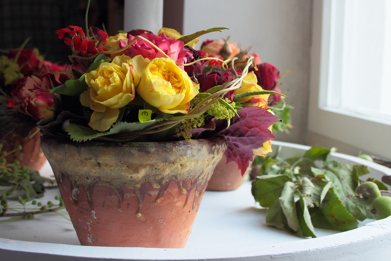 plant part, country house style, flower, table, fragility, flowers, flower arrangement, Flowerpot, romantic, flower head, eye catcher, 4K, plant, freshness