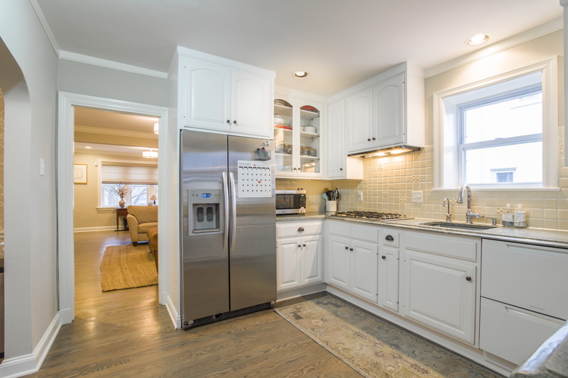 home interior, cabinet, oven, modern, exhaust fan, refrigerator, faucet, stainless steel, built structure, closed, indoors, home appliance, 5K, flooring