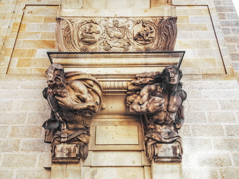 architecture, roman, deutsche bank quartier zukunft, greek, outdoors, craft, germany, wall - building feature, statue, sculpture, history, carving, the past