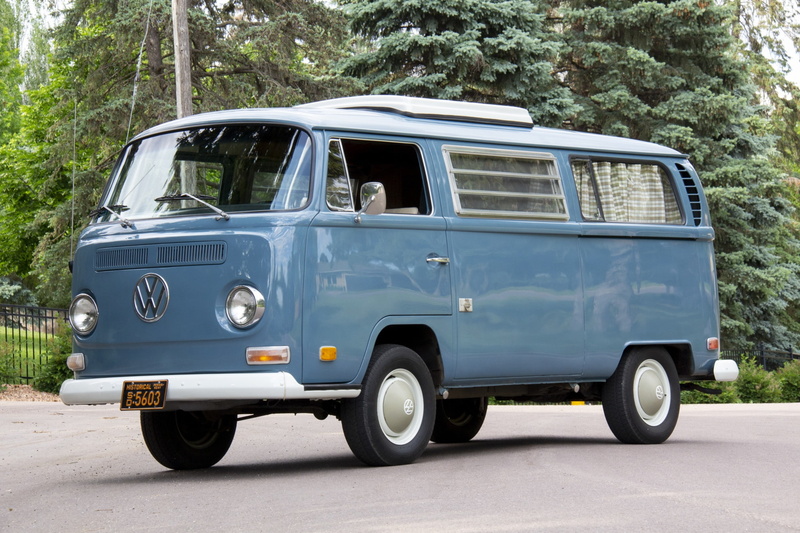 van - vehicle, 1080P, focus on foreground, day, street, side view, journey, Bus, no people, stationary, Type 2, city, Van, Volkswagen, tree, road, Camper