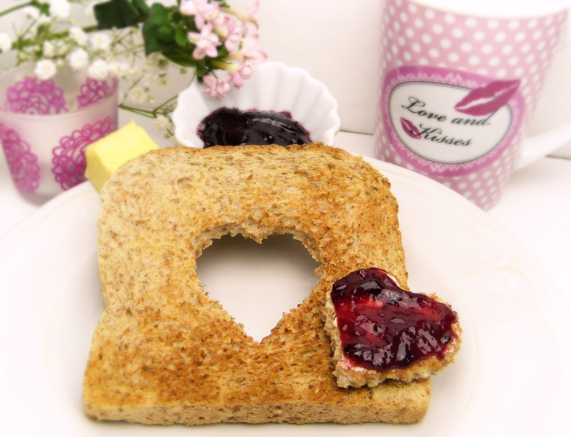 food and drink, bio, valentines day, eat, freshness, 2K, butter, focus on foreground, Breakfast, no people, sweet, sliced, baked, slices of toast, together