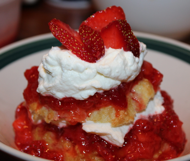 whipped, white, fruit, fancy, shortcake, Strawberry, Dessert, sweet, cake, unhealthy, indoors, strawberry, sweets, indulgence, unhealthy eating, close-up