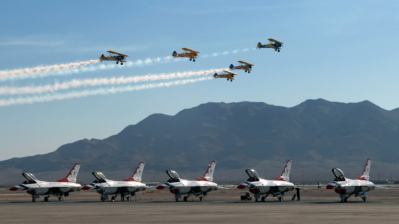 sky, Boeing Stearman, General Dynamics F-16 Fighting Falcon, military aircraft, aircraft, military, 1080P, contrails, jets, airplane