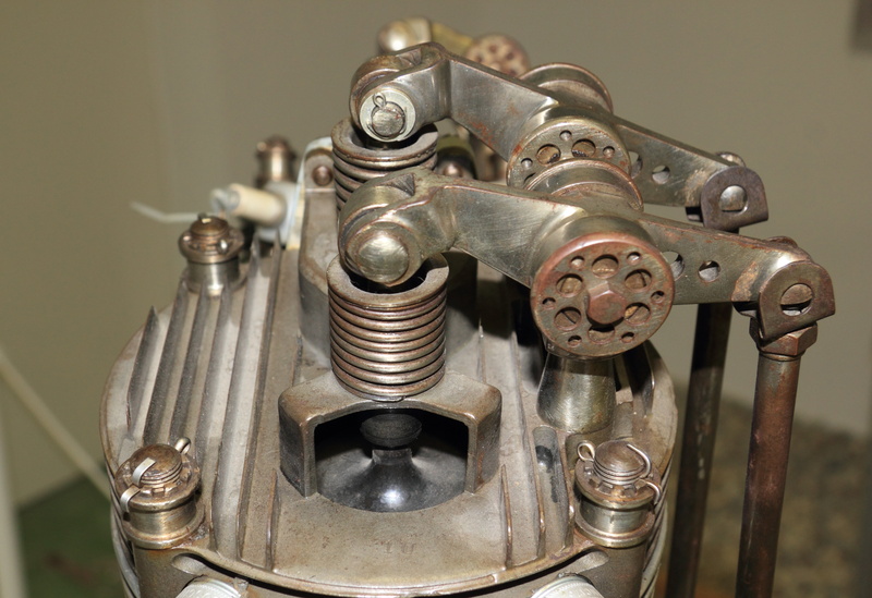 metal, close-up, technology, berlin, bolt, indoors, gatow, industry, fuel and power generation, silver colored, engine, equipment, factory, machine part