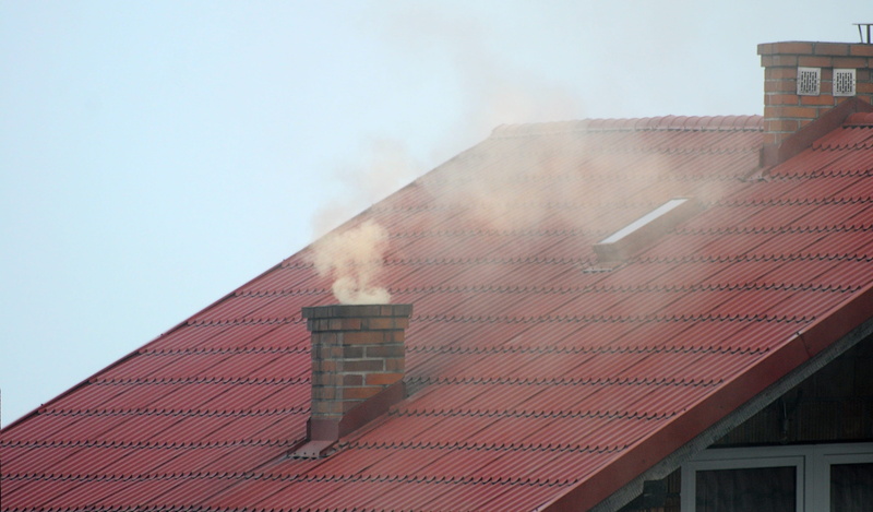 chimney, air pollution, house, city, outdoors, pm10, smoke - physical structure, coal, pollution, day, smog, breath, breathe healthy, nature, communication