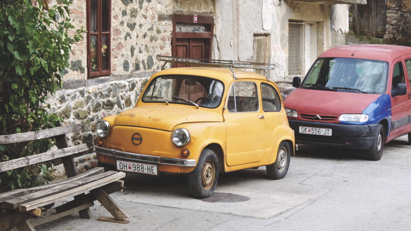 yellow, taxi, parked, orange, 2K, architecture, side, building exterior, bench, street, transportation, classic, vintage, built structure, land vehicle