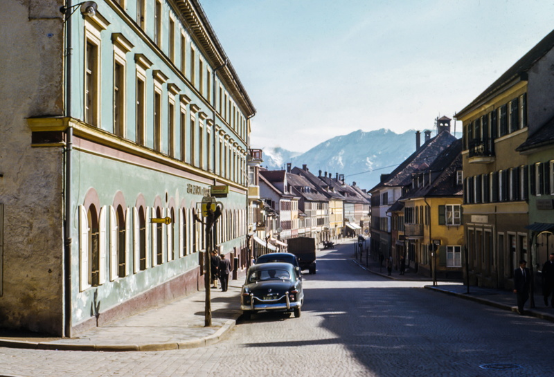 parked car, travel Locations, nature, day, sunlight, car, travel, parked, building Exterior, mountain range, land vehicle, residential district, rise, houses
