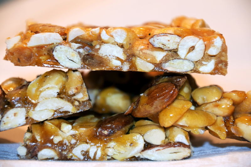 focus on foreground, macro, caramels, gourmet, brown, food, meal, sweet food, meat, seafood, food and drink, appetizer, temptation, dieting, peanut, indulgence