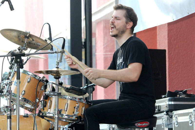 play, musician, emotions, performance, artist, musical equipment, casual clothing, men, rhythm, drum - percussion instrument, festival, drummer, live, drum kit
