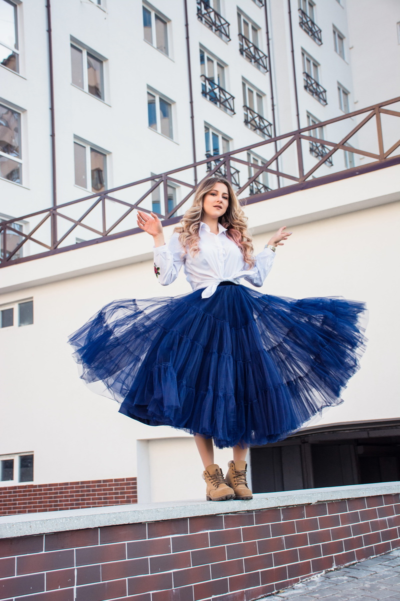 day, colorful, blue, front view, young women, full length, hairstyle, standing, women, young adult, dancing, lifestyles, arms raised, urban, gorgeous, blondehair