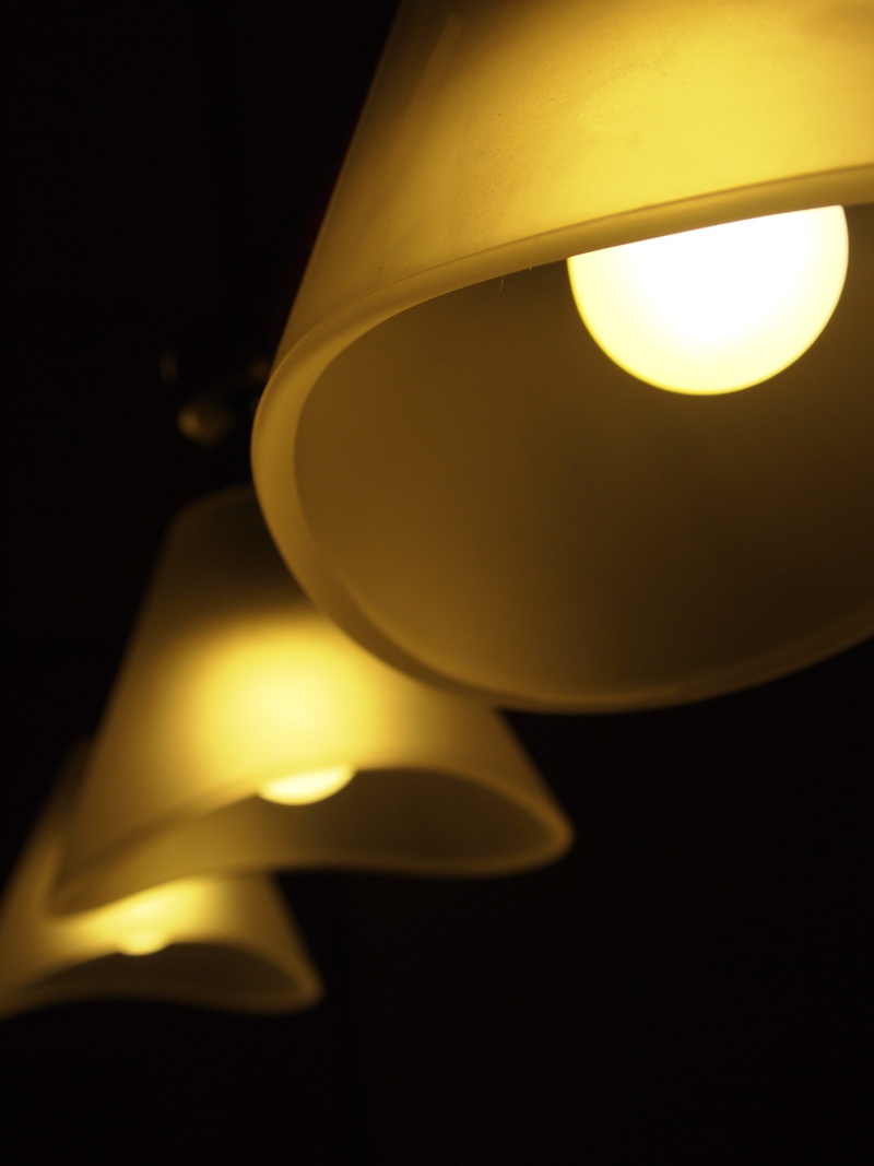 light fixture, illuminated, close-up, penumbra, technology, studio shot, light - natural phenomenon, lighting equipment, low angle view, electricity, 2K