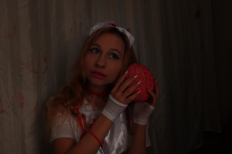 blood, violence, treatment, long hair, adult, young adult, contemplation, lifestyles, beautiful woman, psychiatric hospital, clothing, halloween, headshot