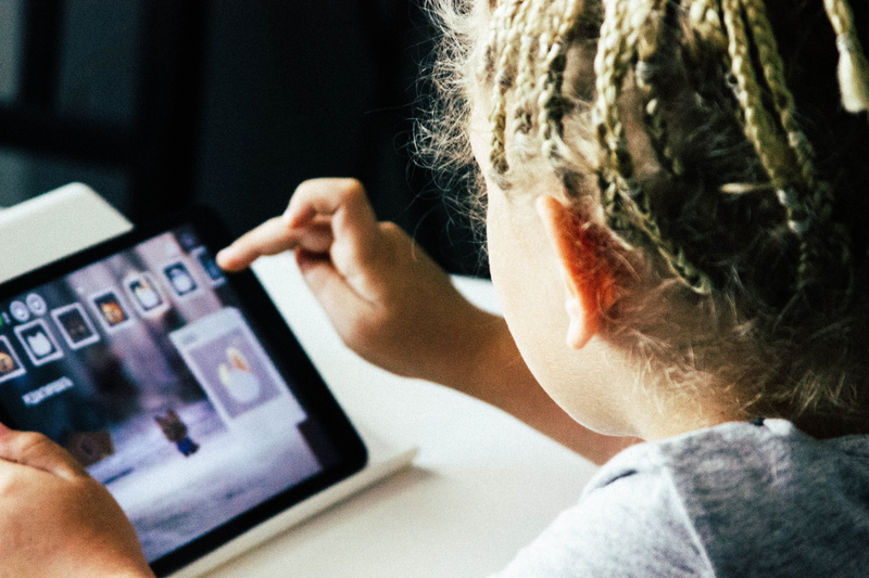 girl, computer, child, body part, rear view, portrait, operating, communication, indoors, wireless technology, domestic room, holding, technology, headshot