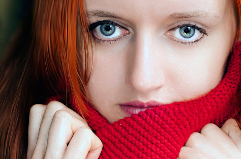 beauty, teenager, nice, human hand, hair, red, winter, fashion, lady, knitted, body part, blue, accessory, young adult, iris, cornea, macro, portrait, female