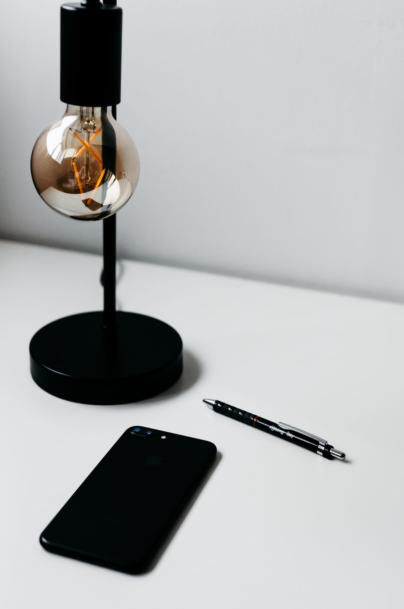luxury, black, minimalist, closeup, bulb, technology, pen, clean, iphone, 4K, equipment, modern, indoors, minimalism, all black, business, white, office