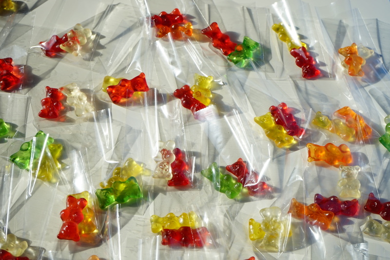 gummibärchen, large group of objects, refreshment, plastic bag, bears, food, retail, flower, freshness, cellophane, fruit jelly, color, delicious, fruit
