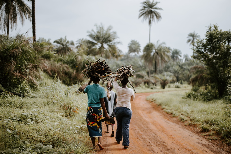 road, 4K, lifestyles, child, rear view, arecaceae, shoe, person, tree, outdoors, human, adult, hairstyle, day, people, riding, gravel, leisure activity