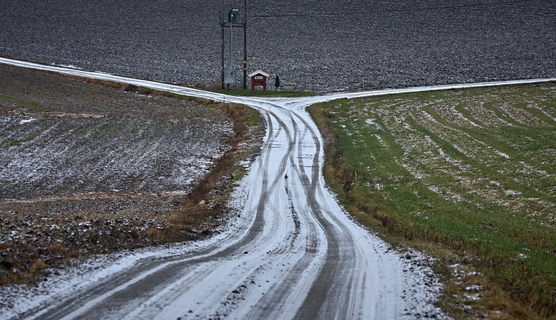 fields, tracks, winter, direction, road, scenics - nature, river, norway, connection, split, motor vehicle, scenery, dirt road, snow, empty road, car, sign
