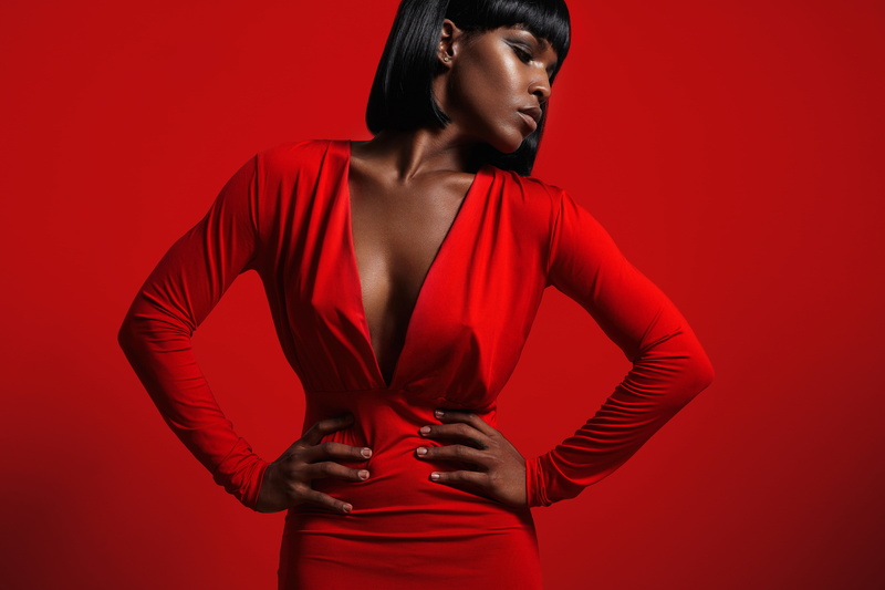 figure, 5K, pose, background, in red, dress, hairstyle, brunette, is, red background, model, African-American, makeup