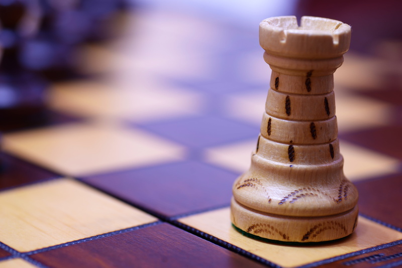 5K, single object, leisure activity, focus on foreground, wood - material, chess board, table, game, chess, strategy, selective focus, blue, chess piece