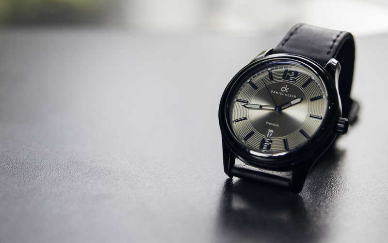 close-up, wristwatch, hours, single object, technology, accuracy, south africa, 2K, time, rosebank, selective focus, johannesburg, negative space, date