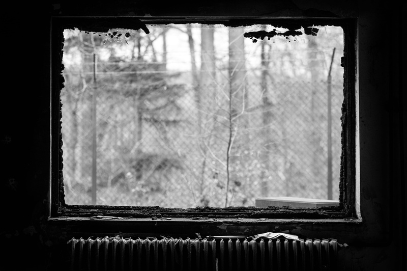 sad, no people, brick, day, framed, spider web, bowl, frame, close-up, obsolete, geometric shape, glass, goggles, place, lost, indoors, glass - material