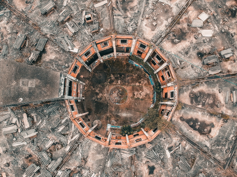 full frame, concentric, old, outdoors, backgrounds, directly below, architecture, abandono, the past, directly above, circle, ceiling, built structure