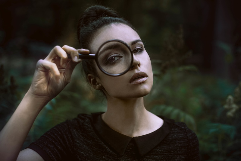 5K, magnifying glasses, women, women outdoors, hairbun, looking at viewer, face