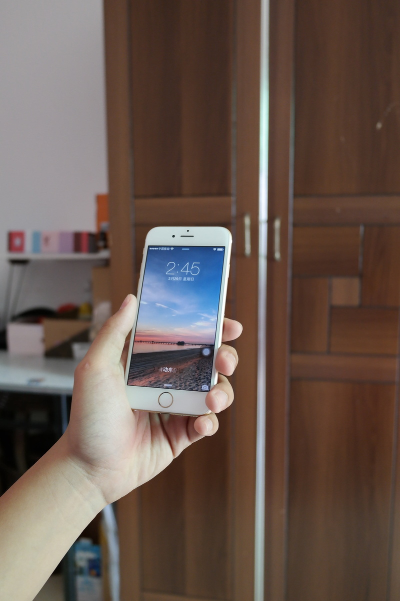 wireless technology, iphone6, communication, smart phone, portable information device, hand, one person, lifestyles, human body part, 4K, science and technology